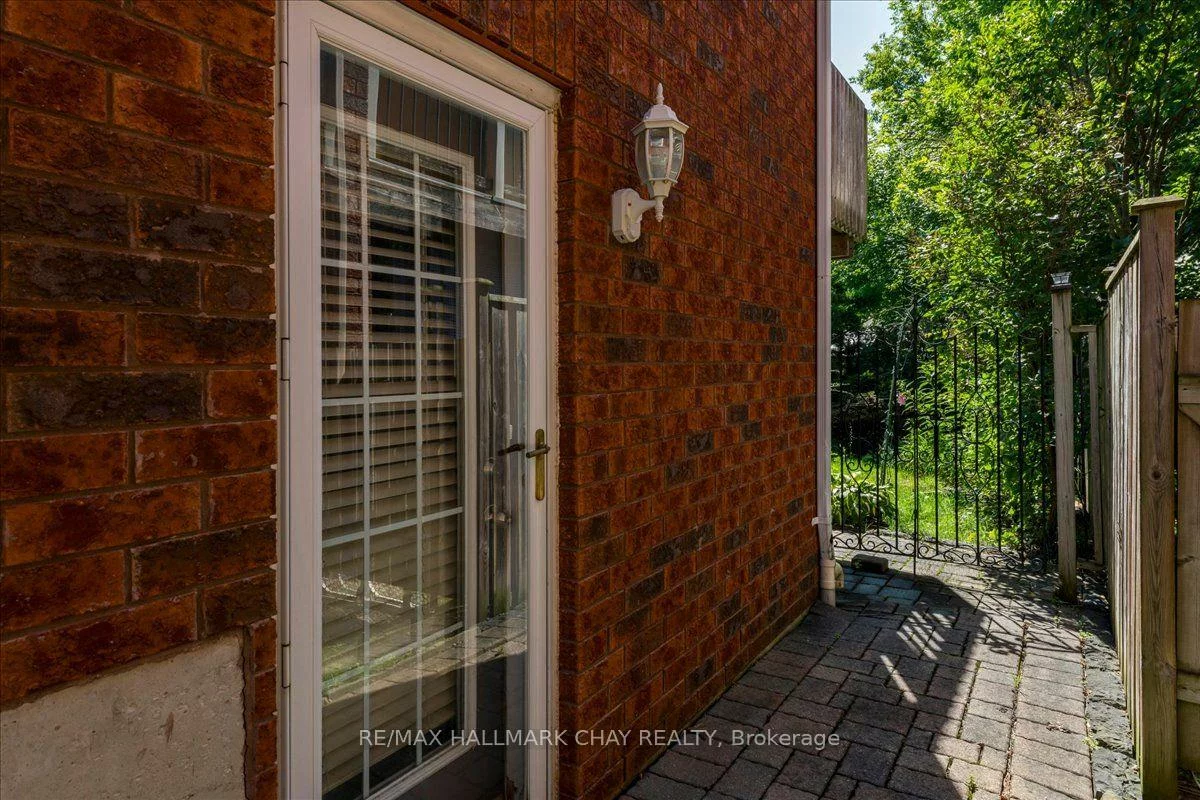245, Pringle, Edgehill Drive, Barrie