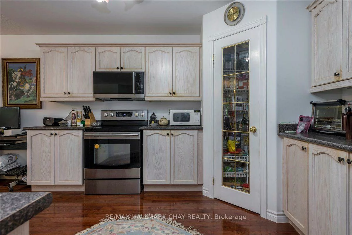 245, Pringle, Edgehill Drive, Barrie