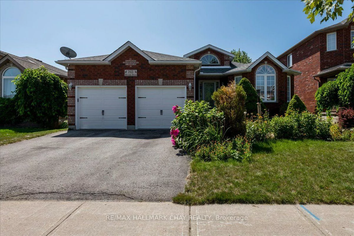 245, Pringle, Edgehill Drive, Barrie