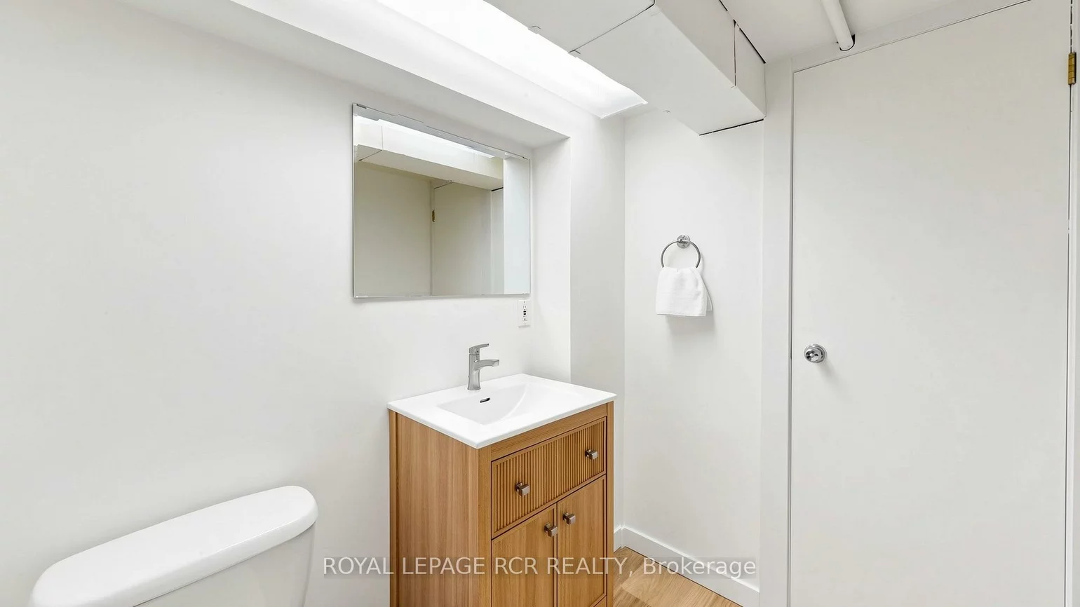 26, Newton, Wellington, Barrie