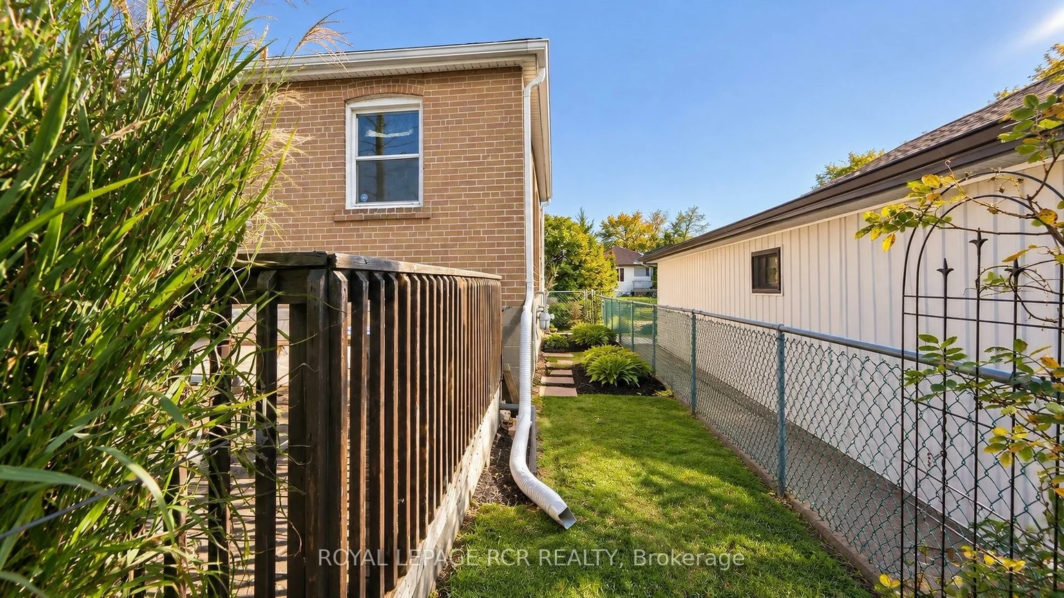 26, Newton, Wellington, Barrie