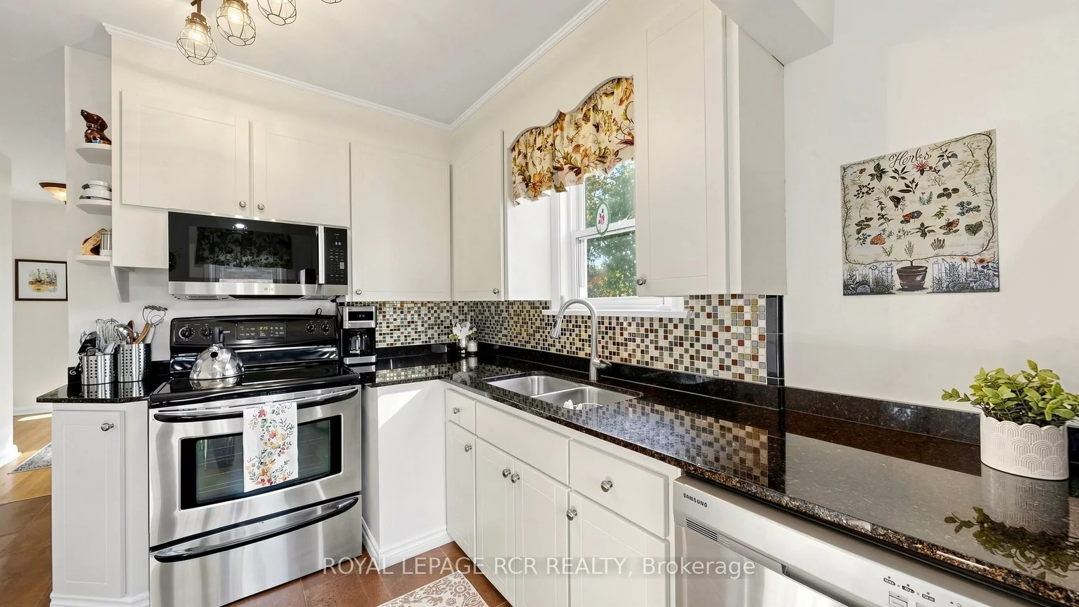 26, Newton, Wellington, Barrie