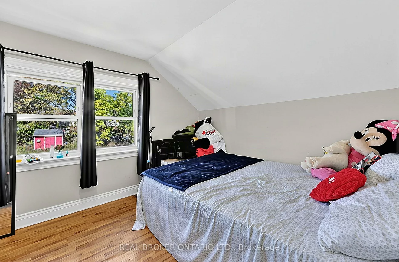 42, Donald, Queen's Park, Barrie