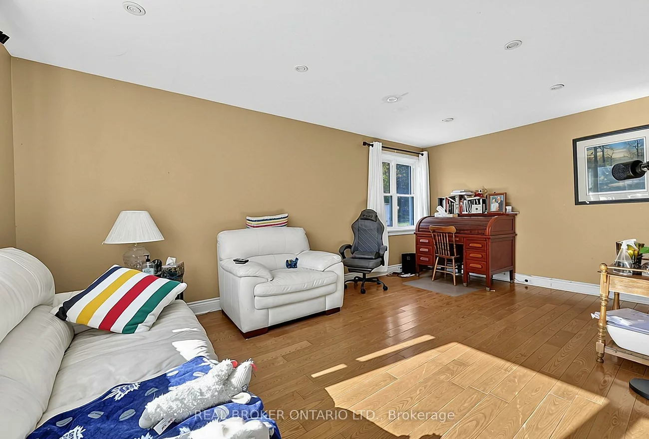 42, Donald, Queen's Park, Barrie