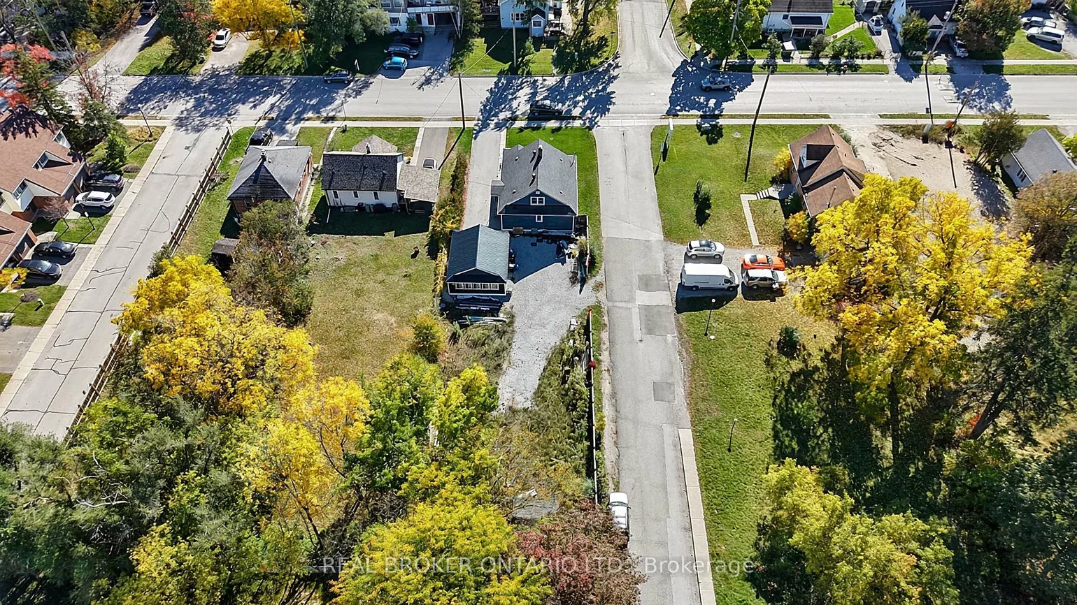 42, Donald, Queen's Park, Barrie