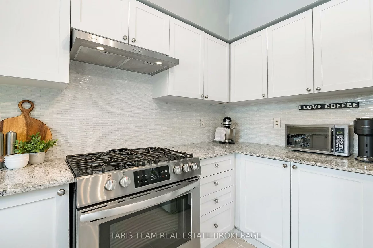 36, Connaught, Innis-Shore, Barrie