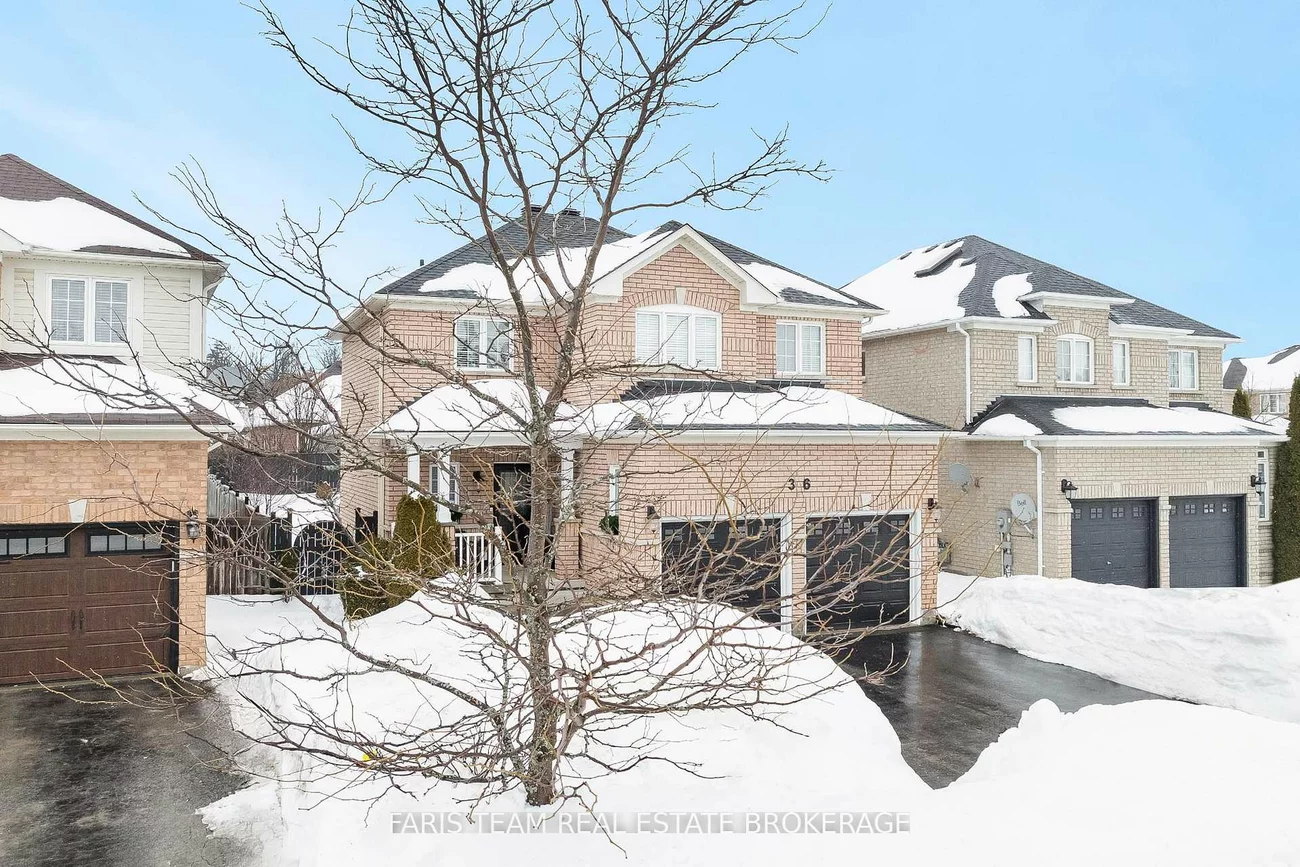 36, Connaught, Innis-Shore, Barrie