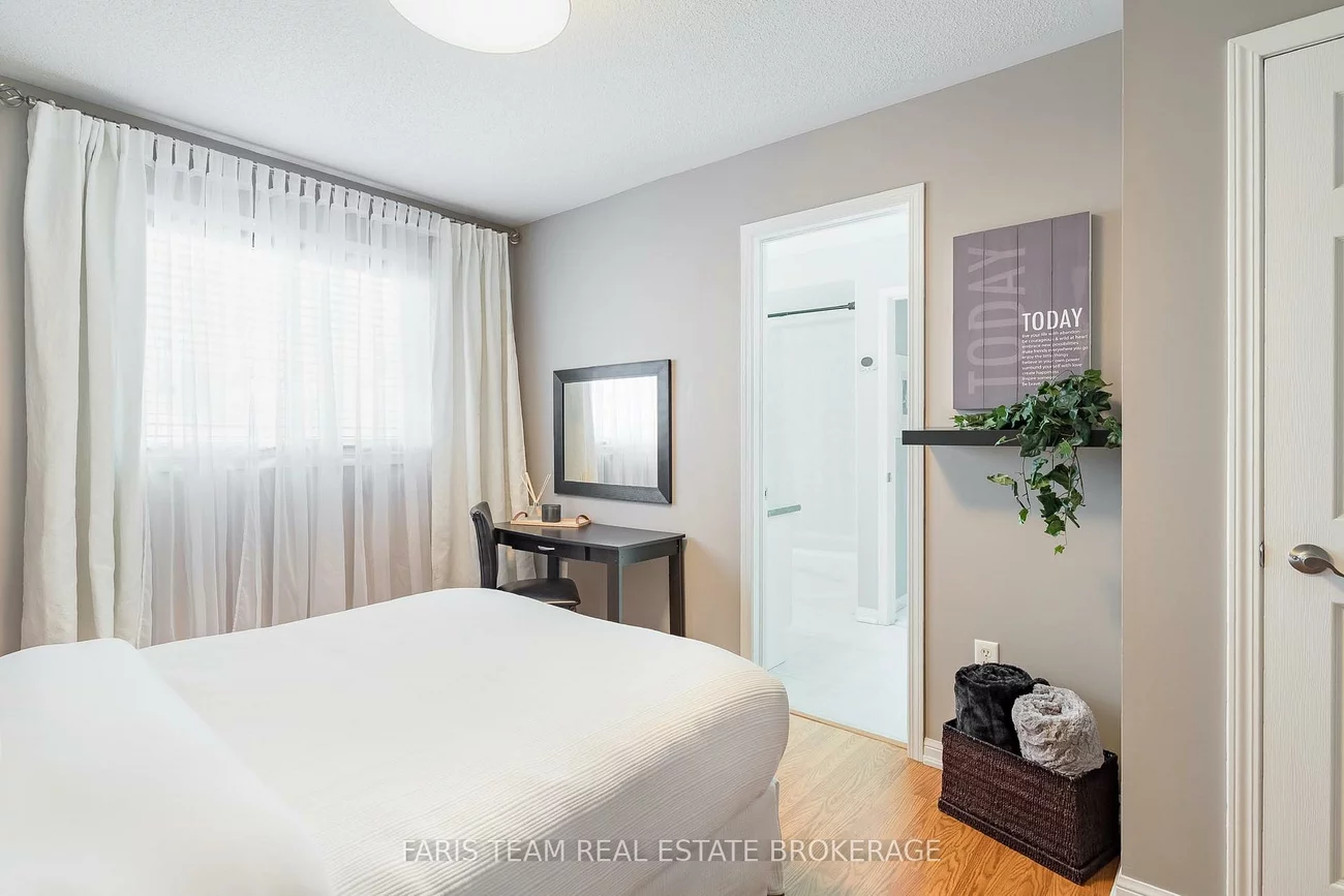 36, Connaught, Innis-Shore, Barrie