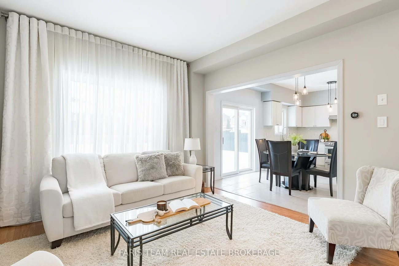 36, Connaught, Innis-Shore, Barrie