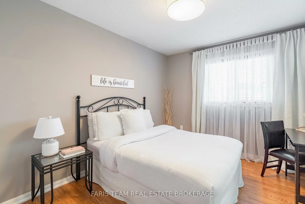 36, Connaught, Innis-Shore, Barrie