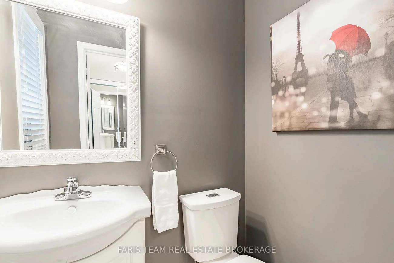 36, Connaught, Innis-Shore, Barrie