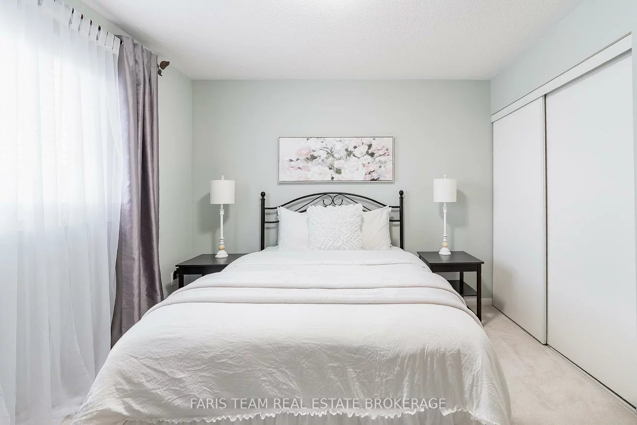 36, Connaught, Innis-Shore, Barrie