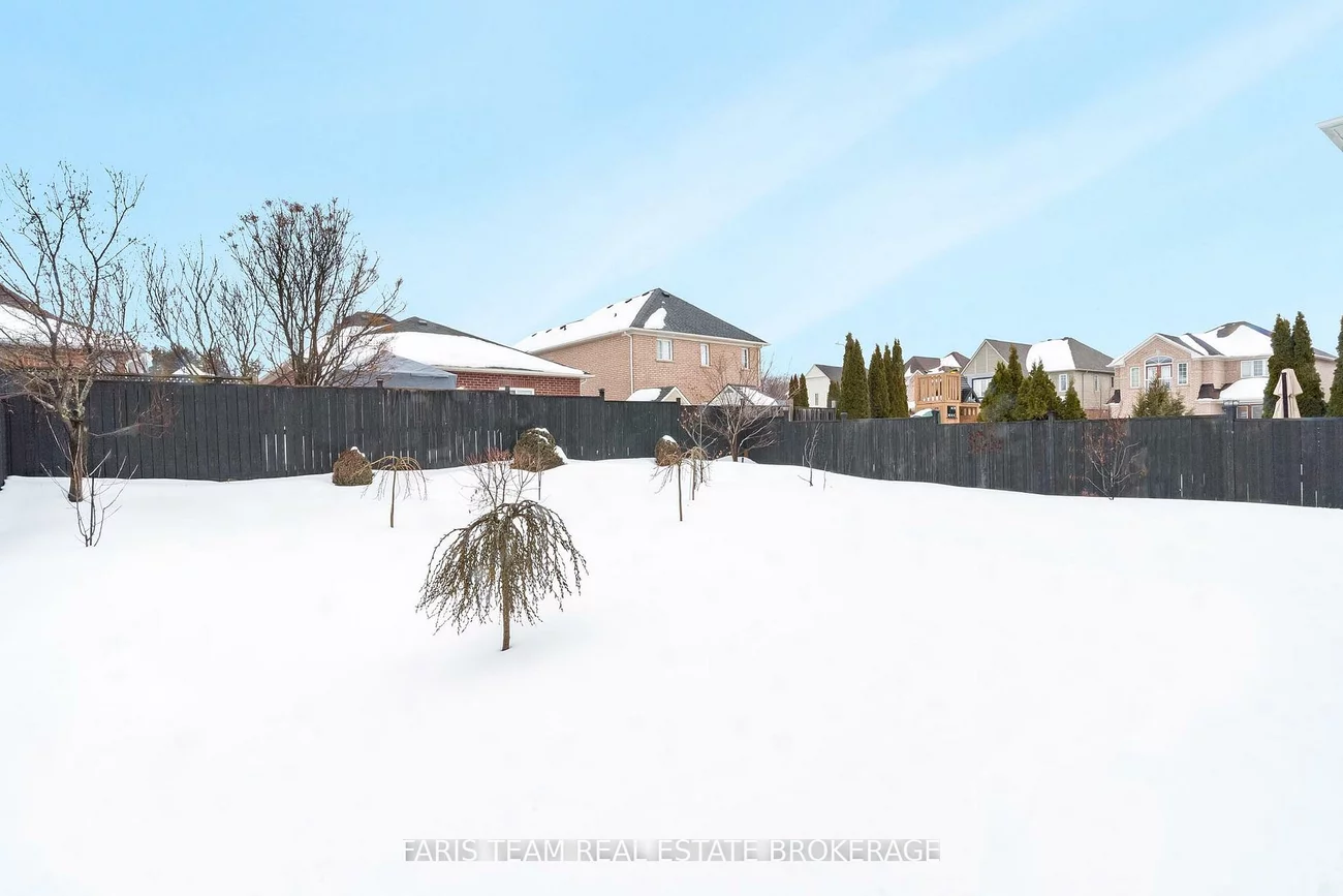 36, Connaught, Innis-Shore, Barrie