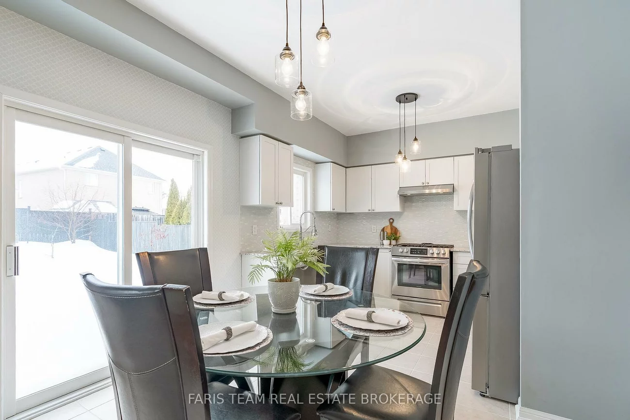 36, Connaught, Innis-Shore, Barrie
