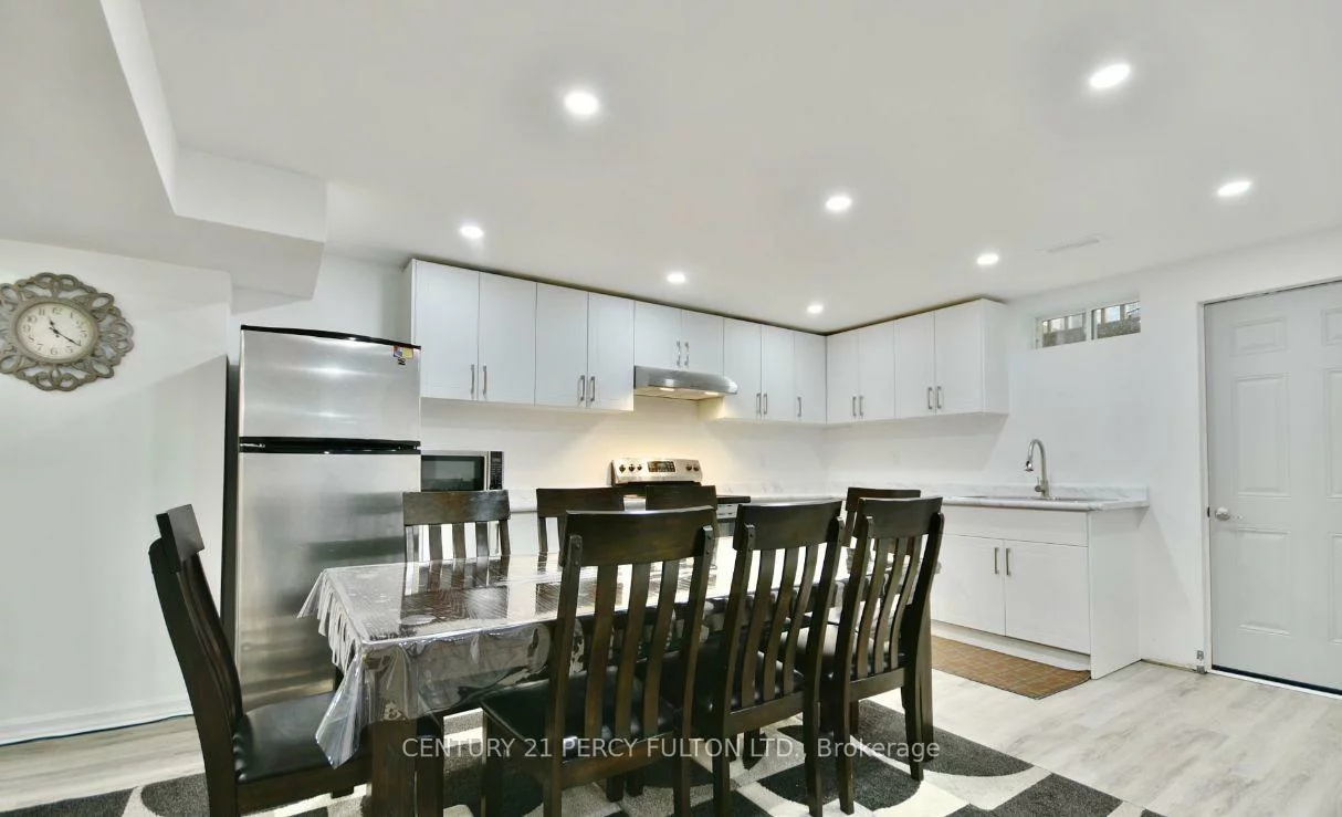 49, Corwin, Bradford, Bradford West Gwillimbury