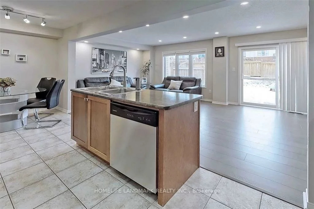225, Orr, Bradford, Bradford West Gwillimbury