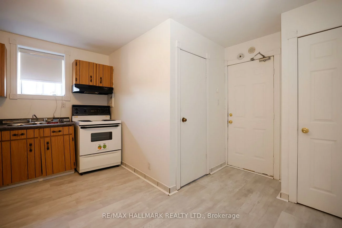 37, Holland, Bradford, Bradford West Gwillimbury