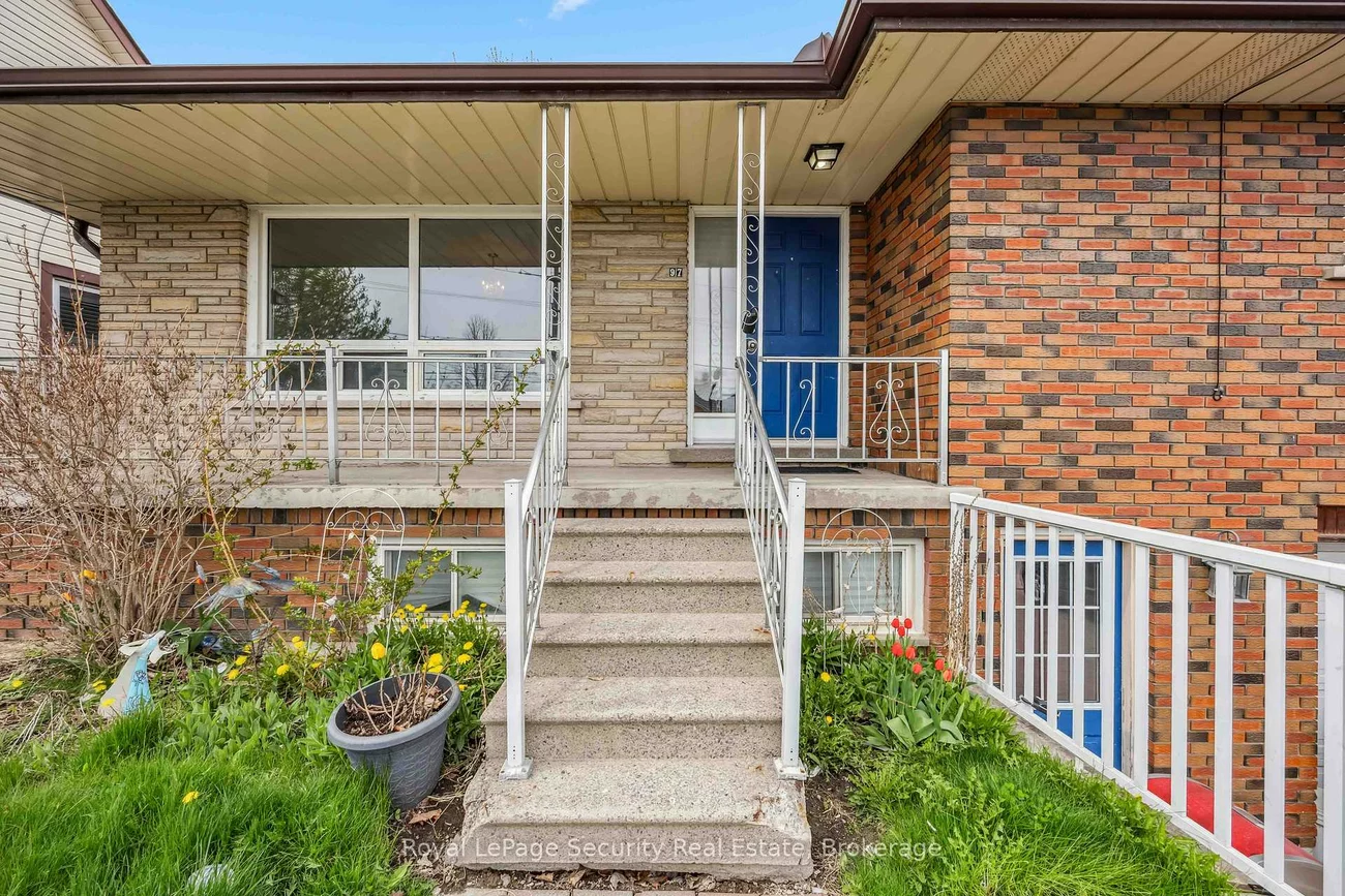 97, John, Bradford, Bradford West Gwillimbury