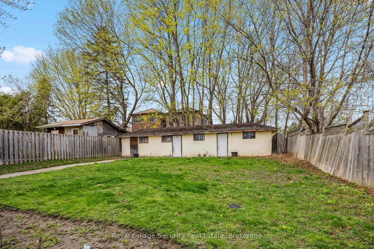 97, John, Bradford, Bradford West Gwillimbury