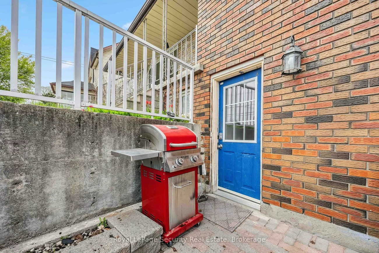 97, John, Bradford, Bradford West Gwillimbury