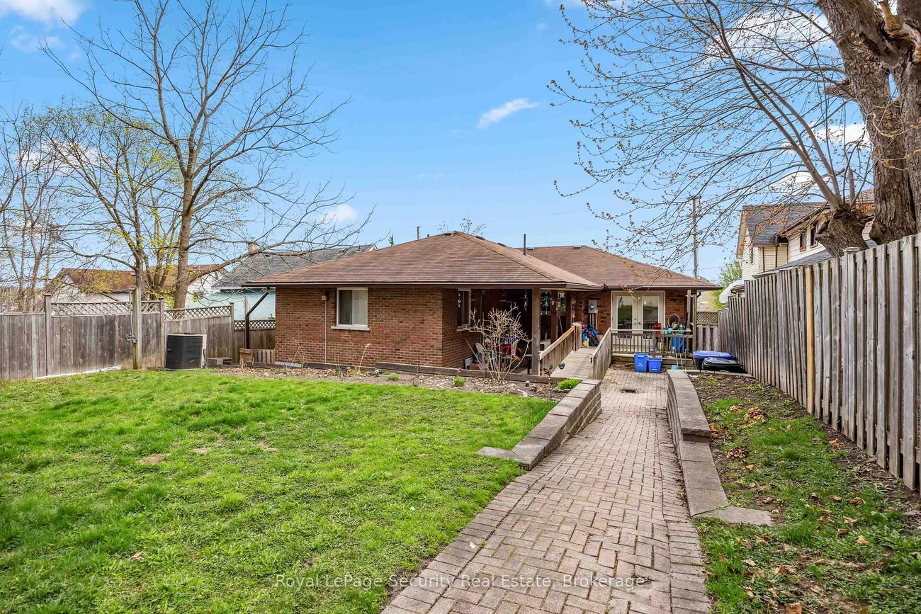 97, John, Bradford, Bradford West Gwillimbury