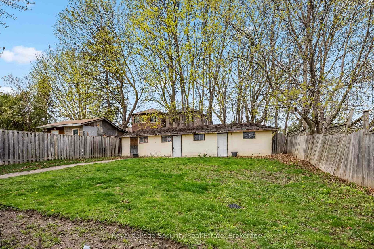 97, John, Bradford, Bradford West Gwillimbury