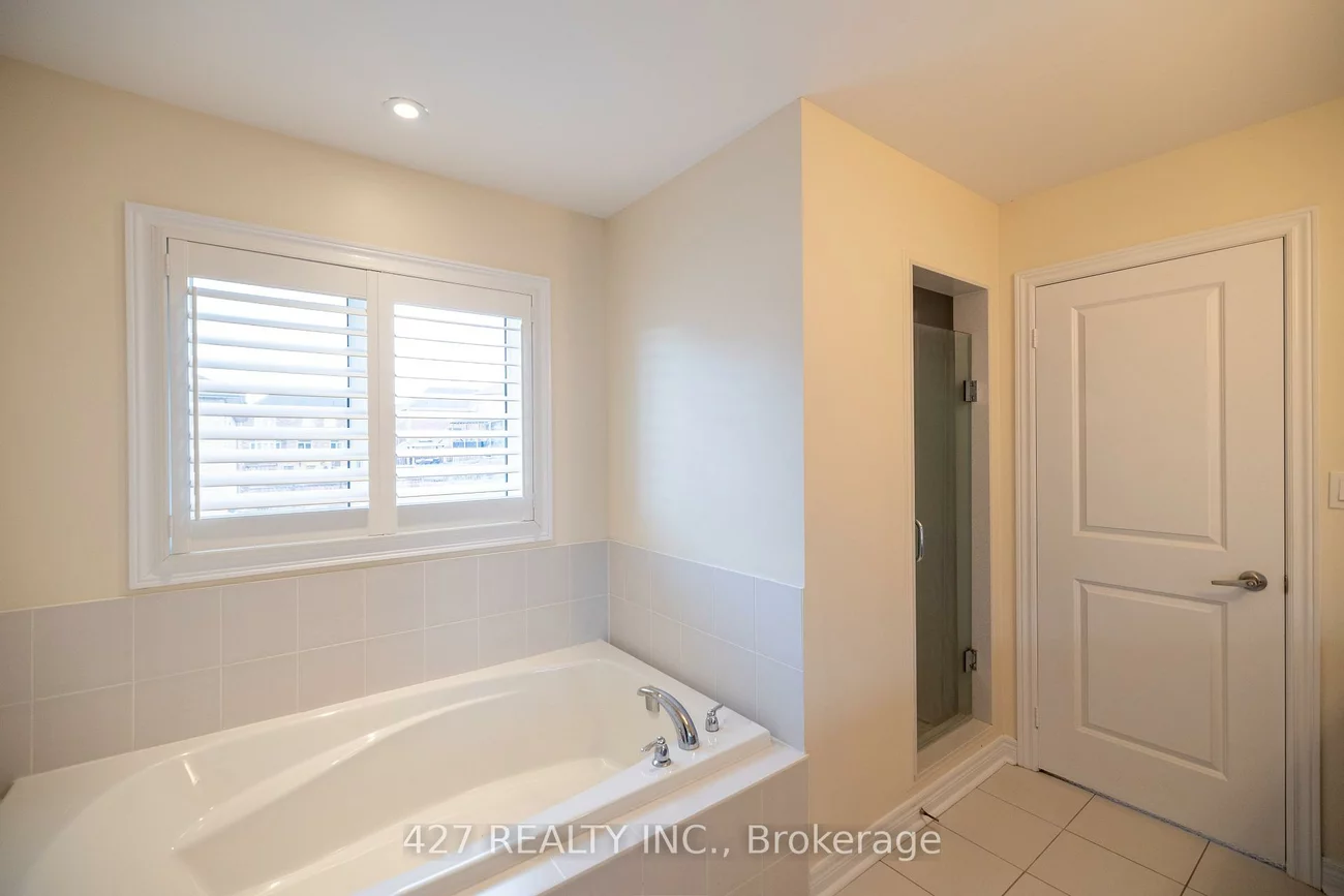 60, Barrow, Bradford, Bradford West Gwillimbury