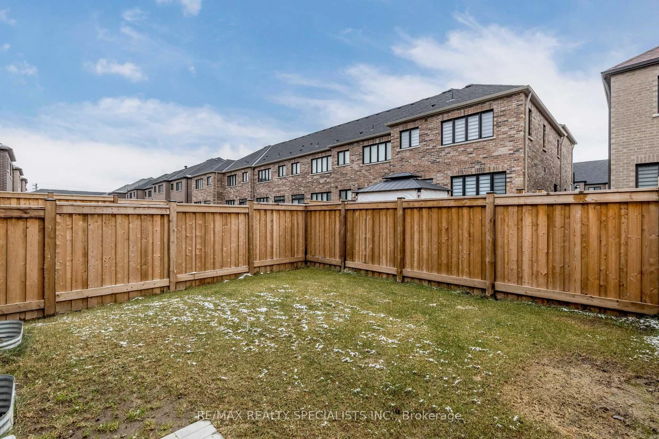 147, Landolfi, Bradford, Bradford West Gwillimbury