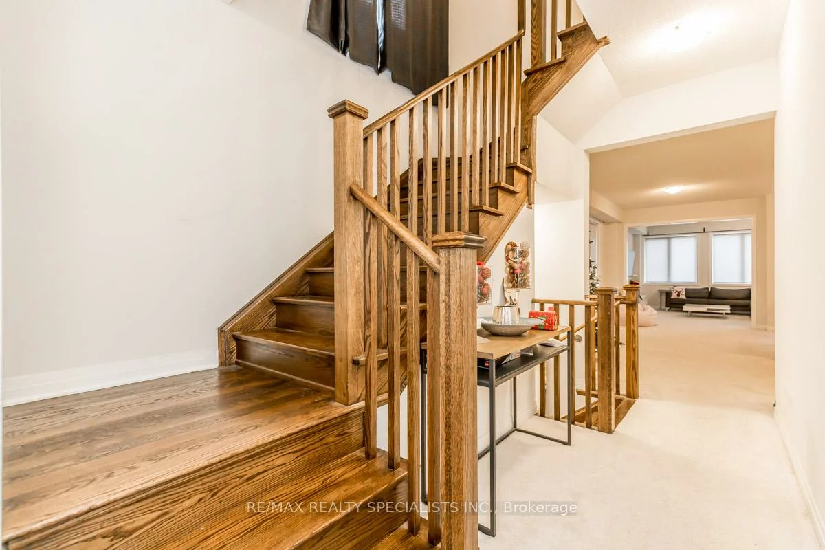 147, Landolfi, Bradford, Bradford West Gwillimbury