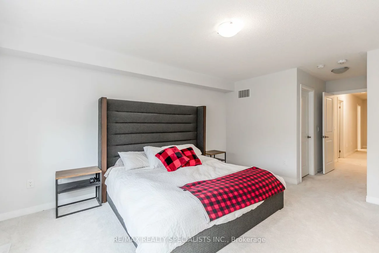 147, Landolfi, Bradford, Bradford West Gwillimbury