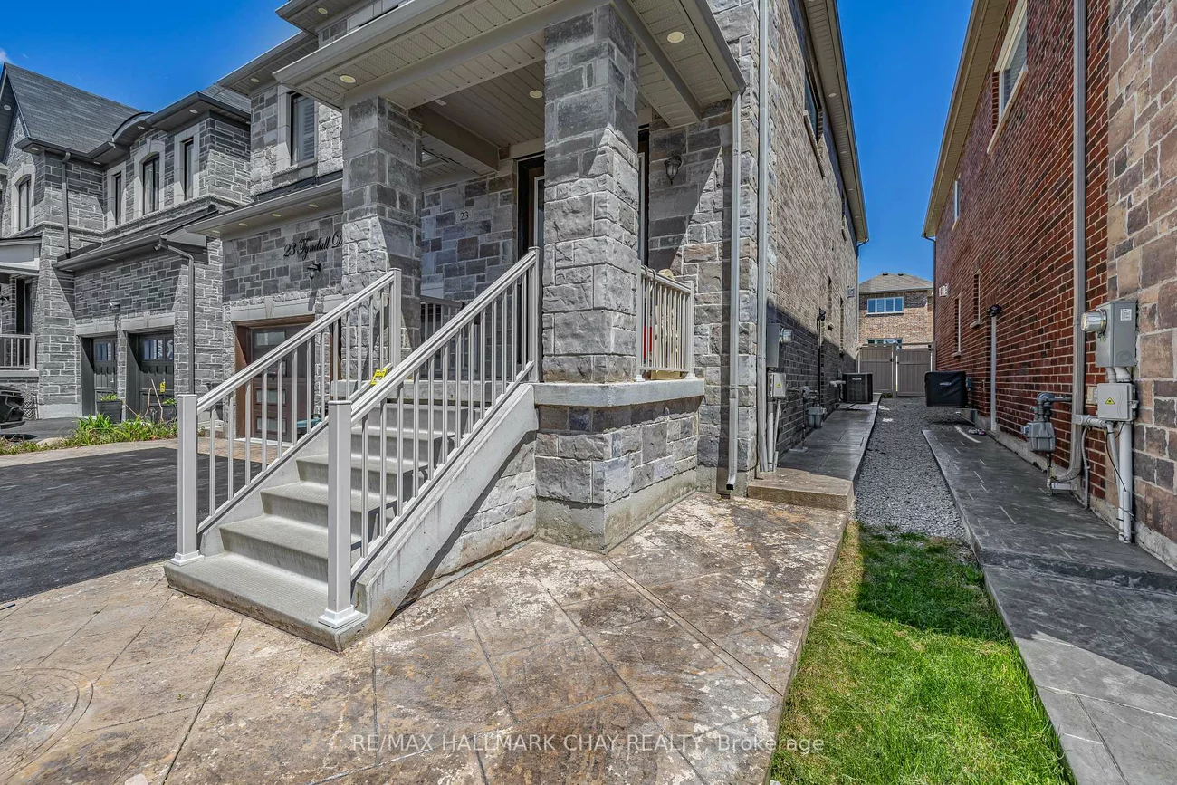 23, Tyndall, Bradford, Bradford West Gwillimbury
