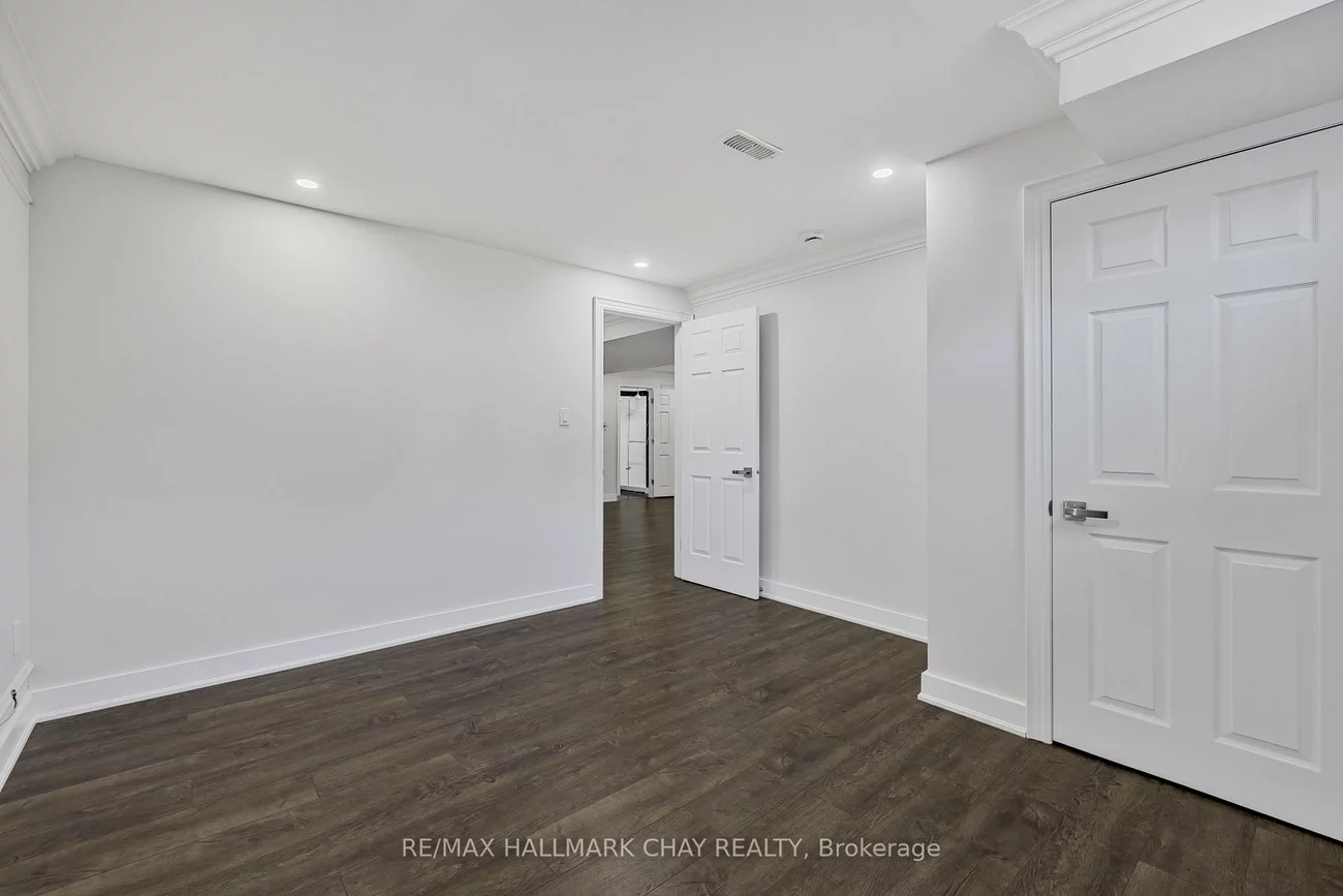 23, Tyndall, Bradford, Bradford West Gwillimbury