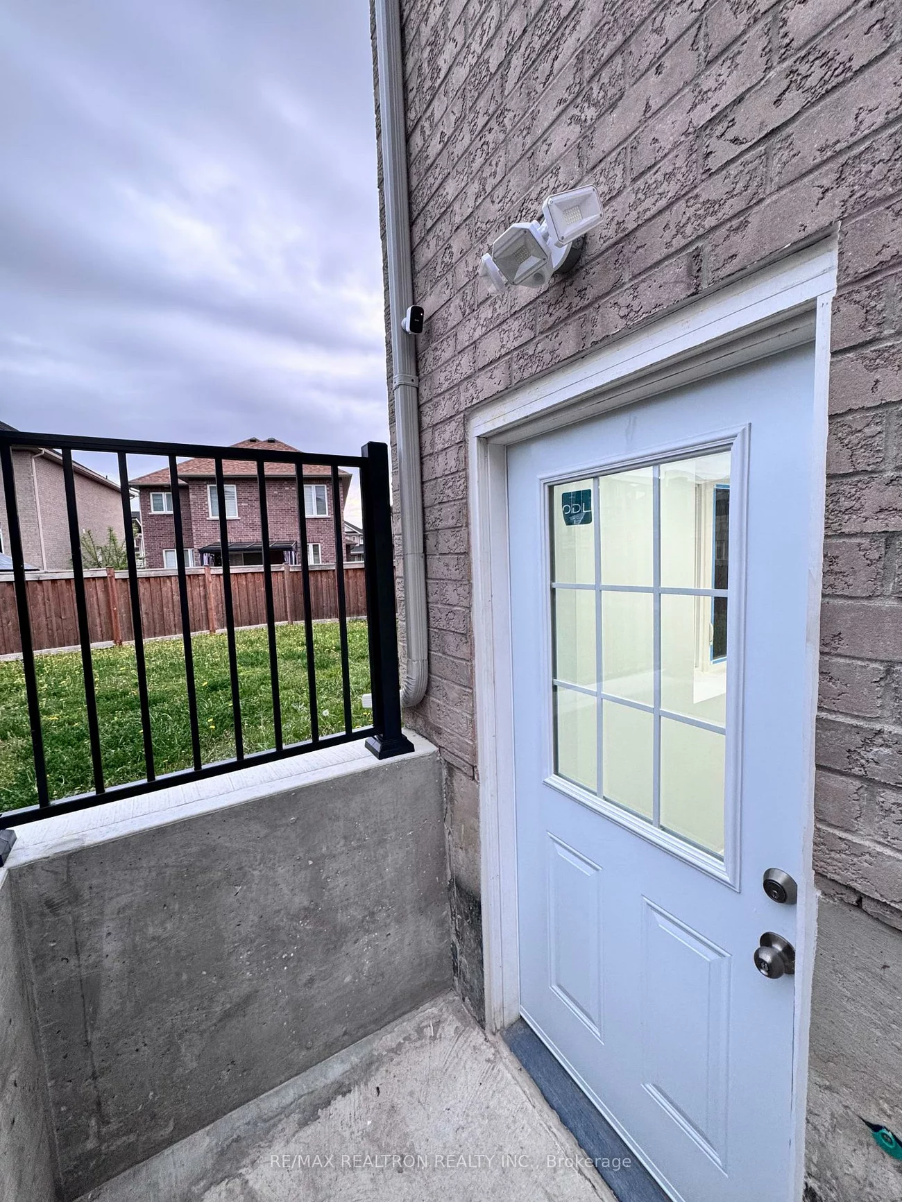 101, Milby, Bradford, Bradford West Gwillimbury