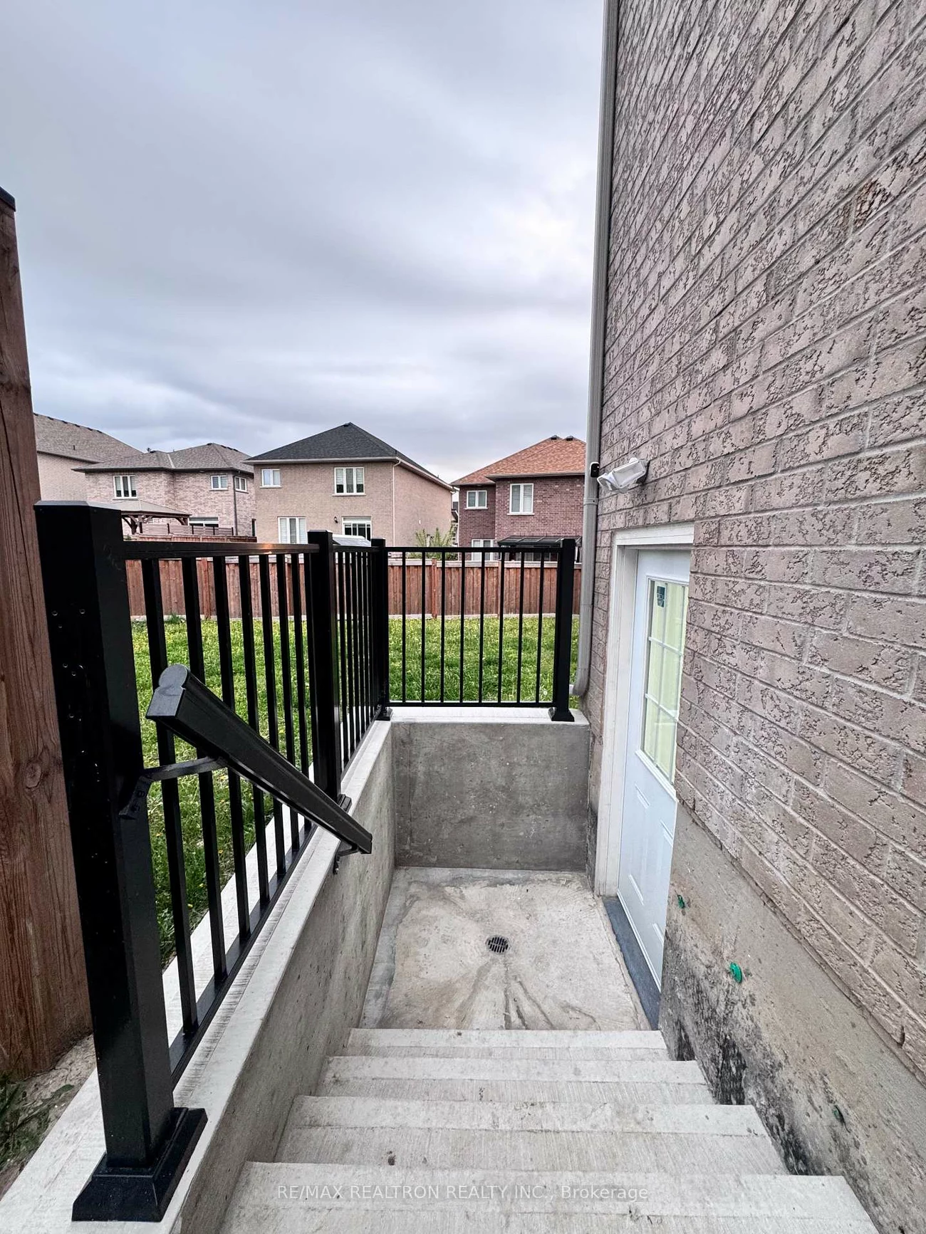 101, Milby, Bradford, Bradford West Gwillimbury