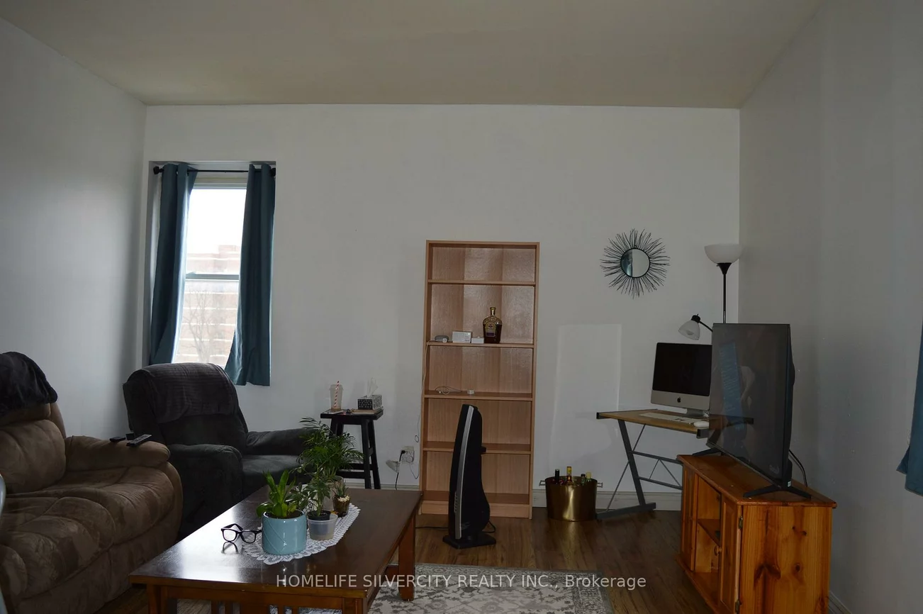 64, Holland, Bradford, Bradford West Gwillimbury
