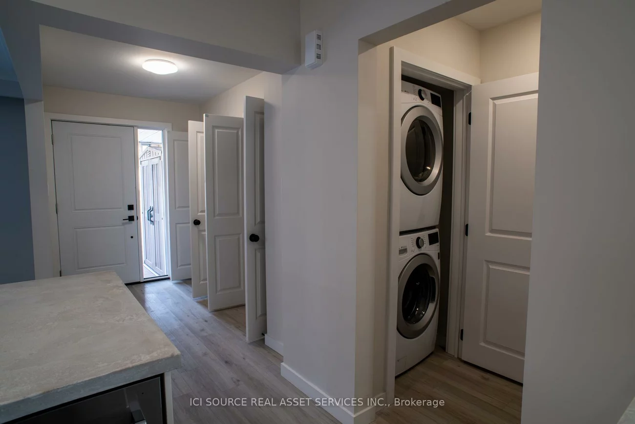 200, John, Bradford, Bradford West Gwillimbury