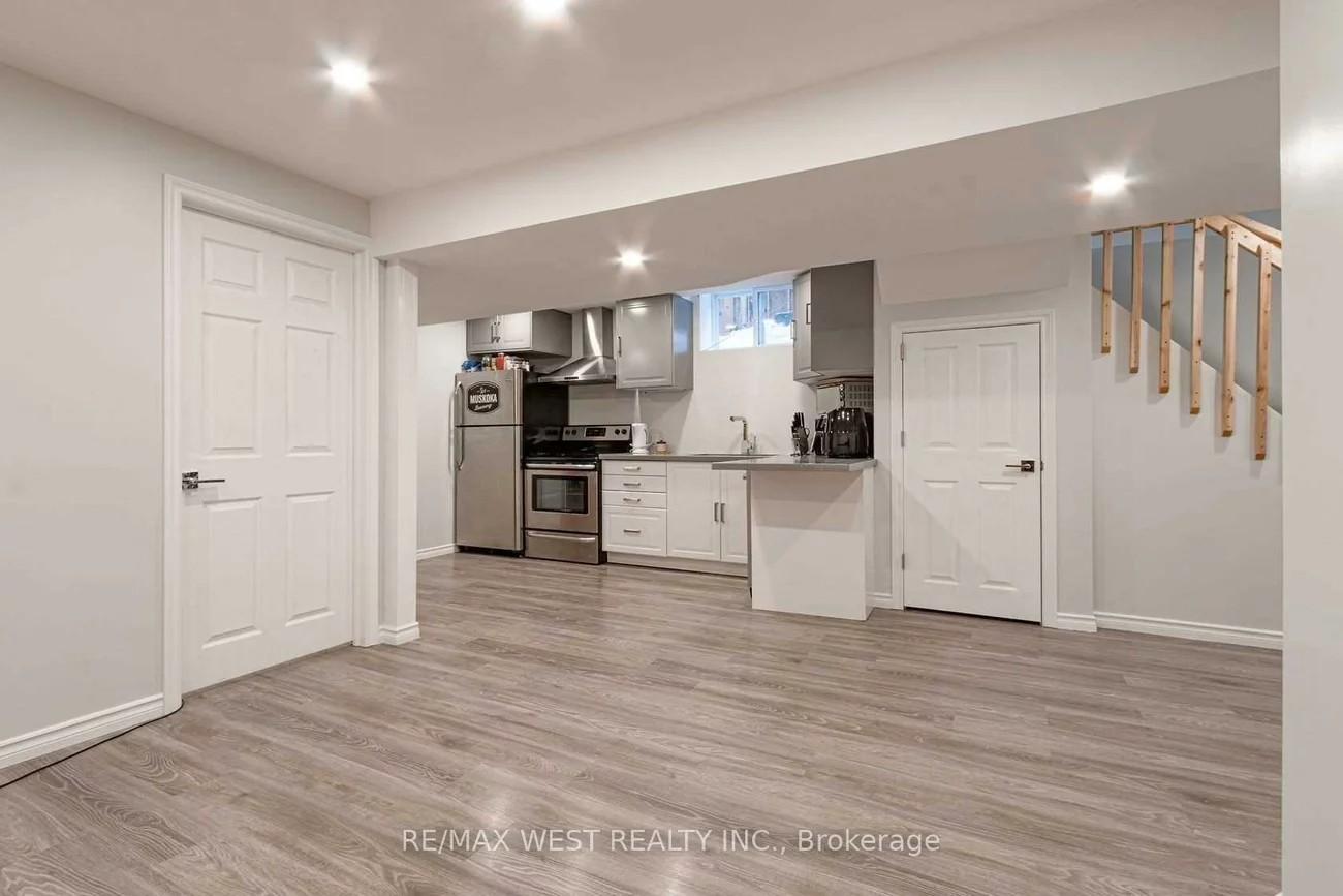 70, Breeze, Bradford, Bradford West Gwillimbury