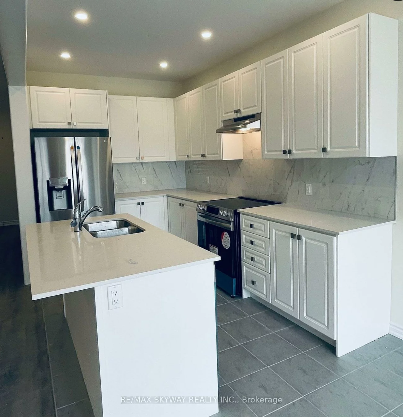 99, Jonkman, Bradford, Bradford West Gwillimbury