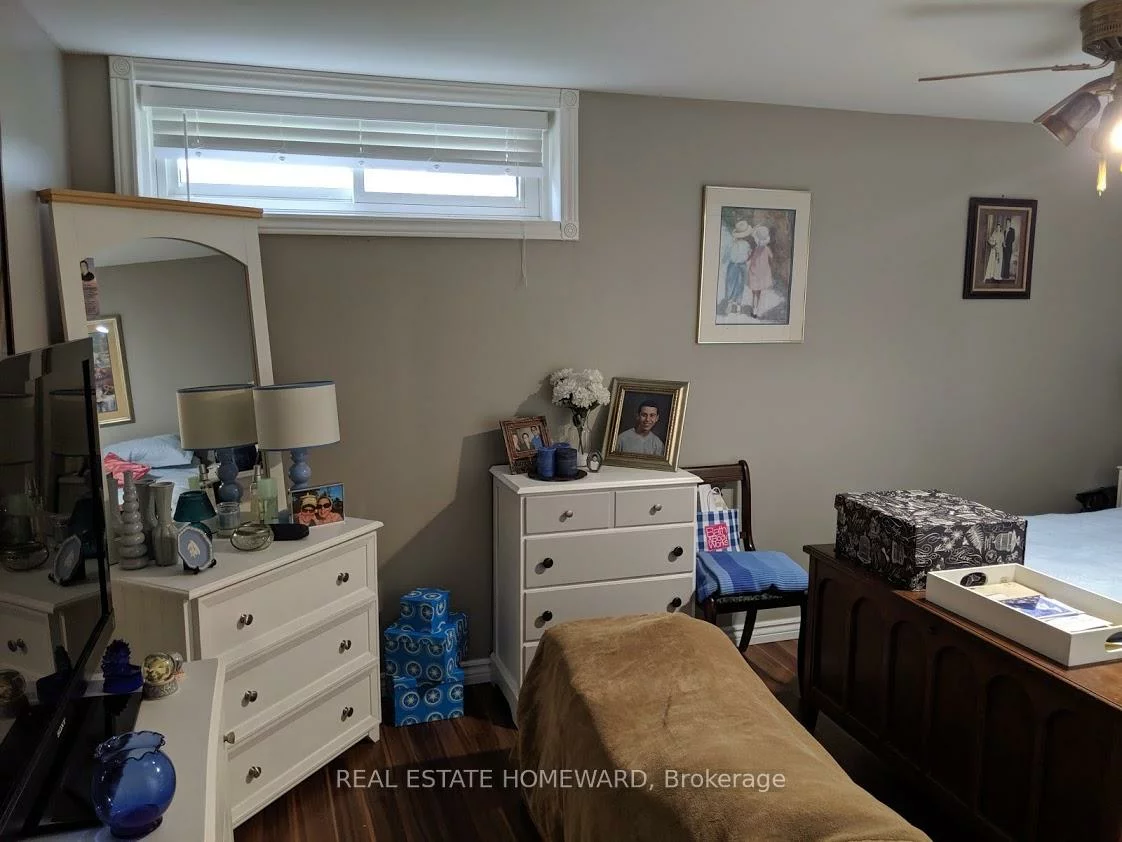 76, Luxury, Bradford, Bradford West Gwillimbury