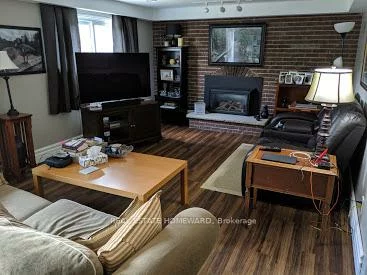 76, Luxury, Bradford, Bradford West Gwillimbury