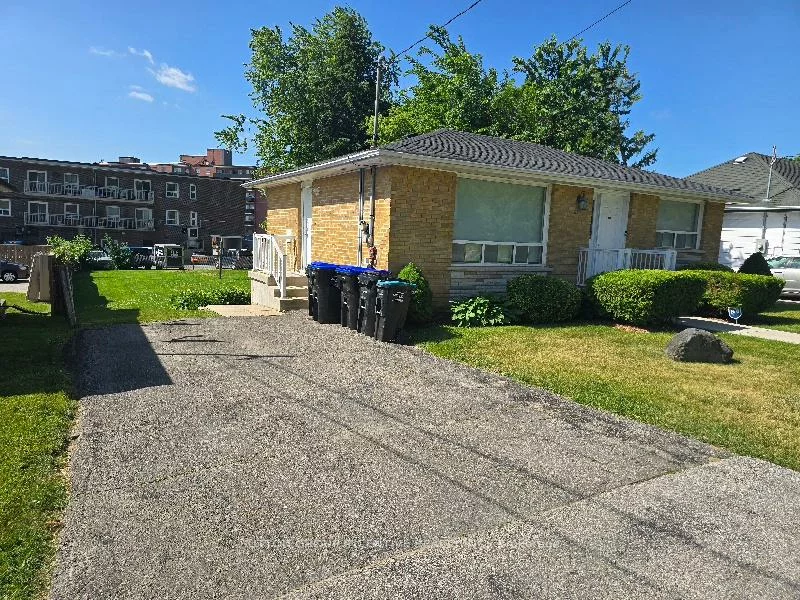 106, John, Bradford, Bradford West Gwillimbury