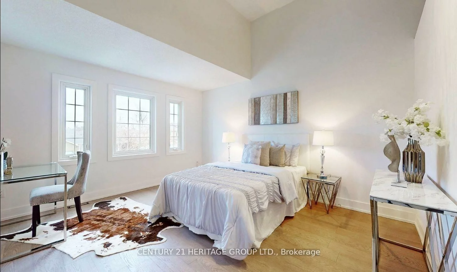 111, Hudson, Bradford, Bradford West Gwillimbury