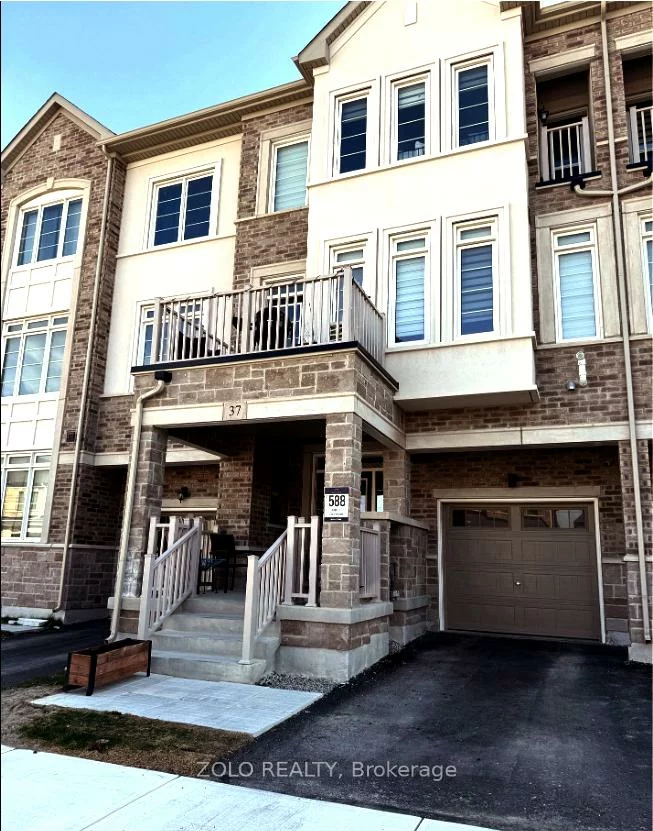 37, Montrose, Bradford, Bradford West Gwillimbury