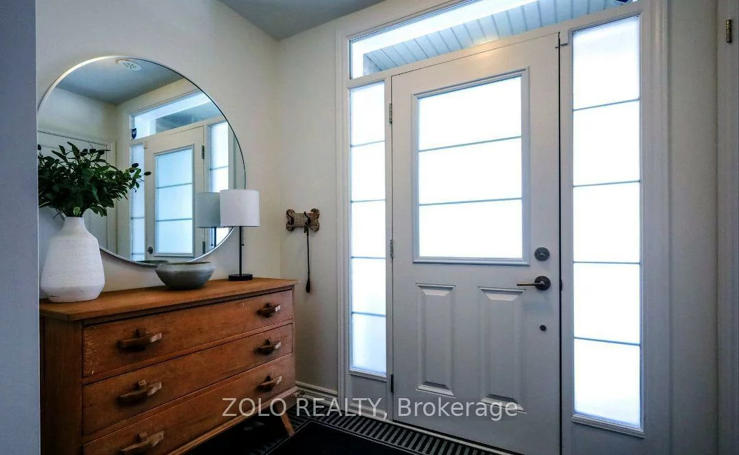 37, Montrose, Bradford, Bradford West Gwillimbury