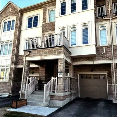 37, Montrose, Bradford, Bradford West Gwillimbury