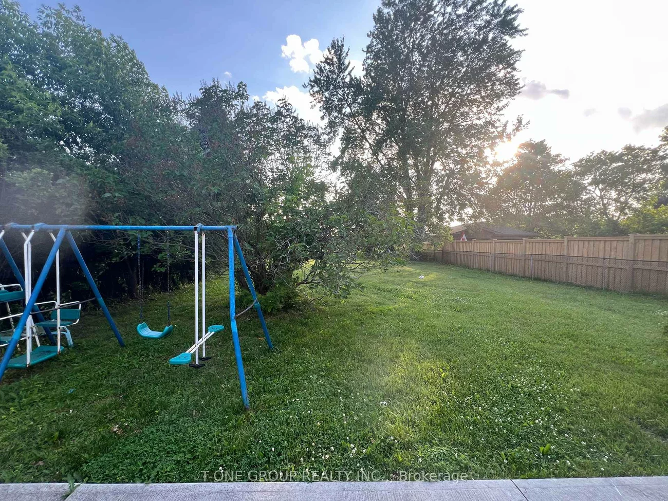 98, Thornton, Bradford, Bradford West Gwillimbury