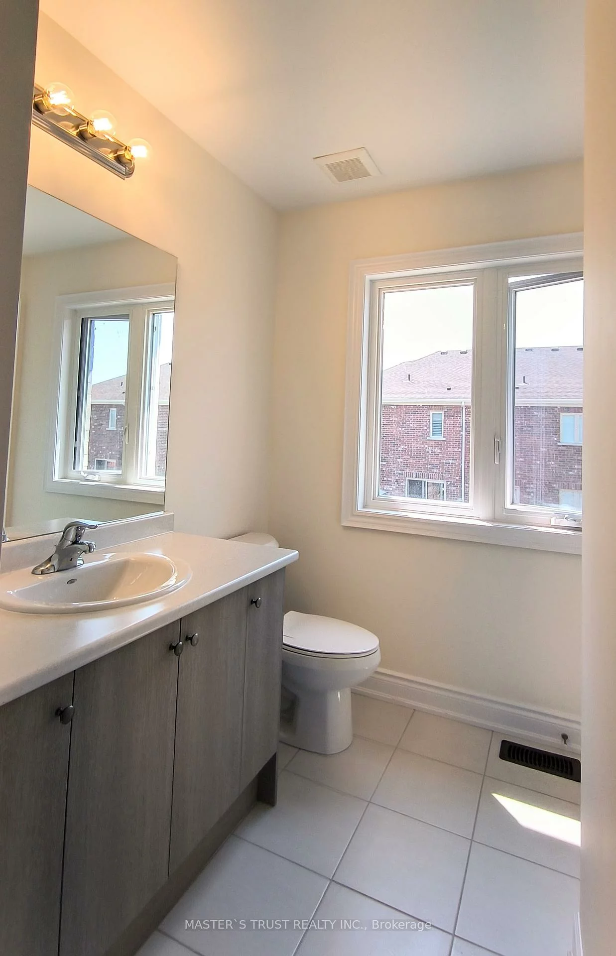 45, Elgin, Bradford, Bradford West Gwillimbury