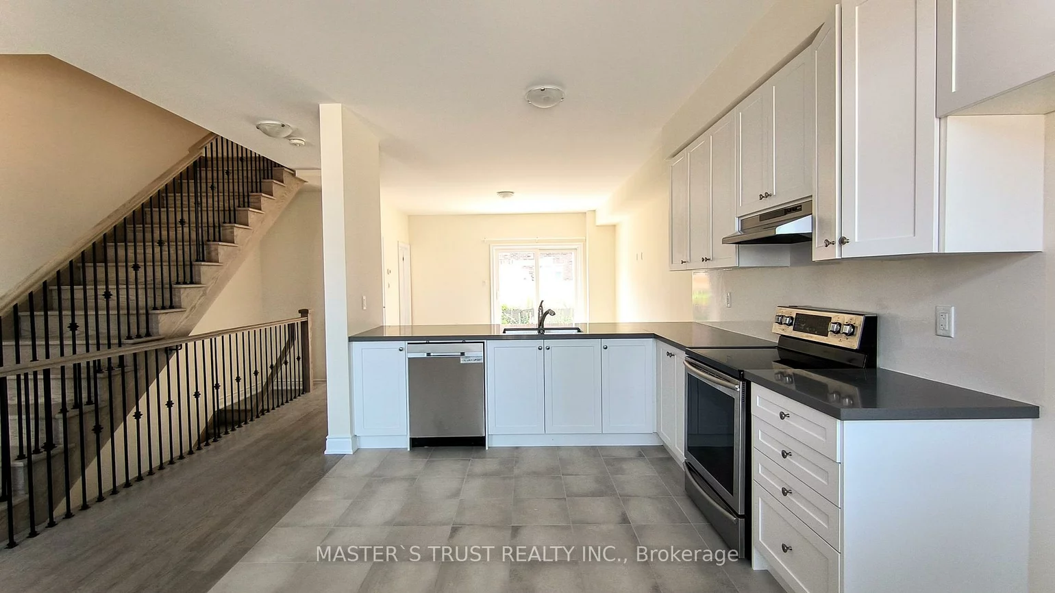 45, Elgin, Bradford, Bradford West Gwillimbury