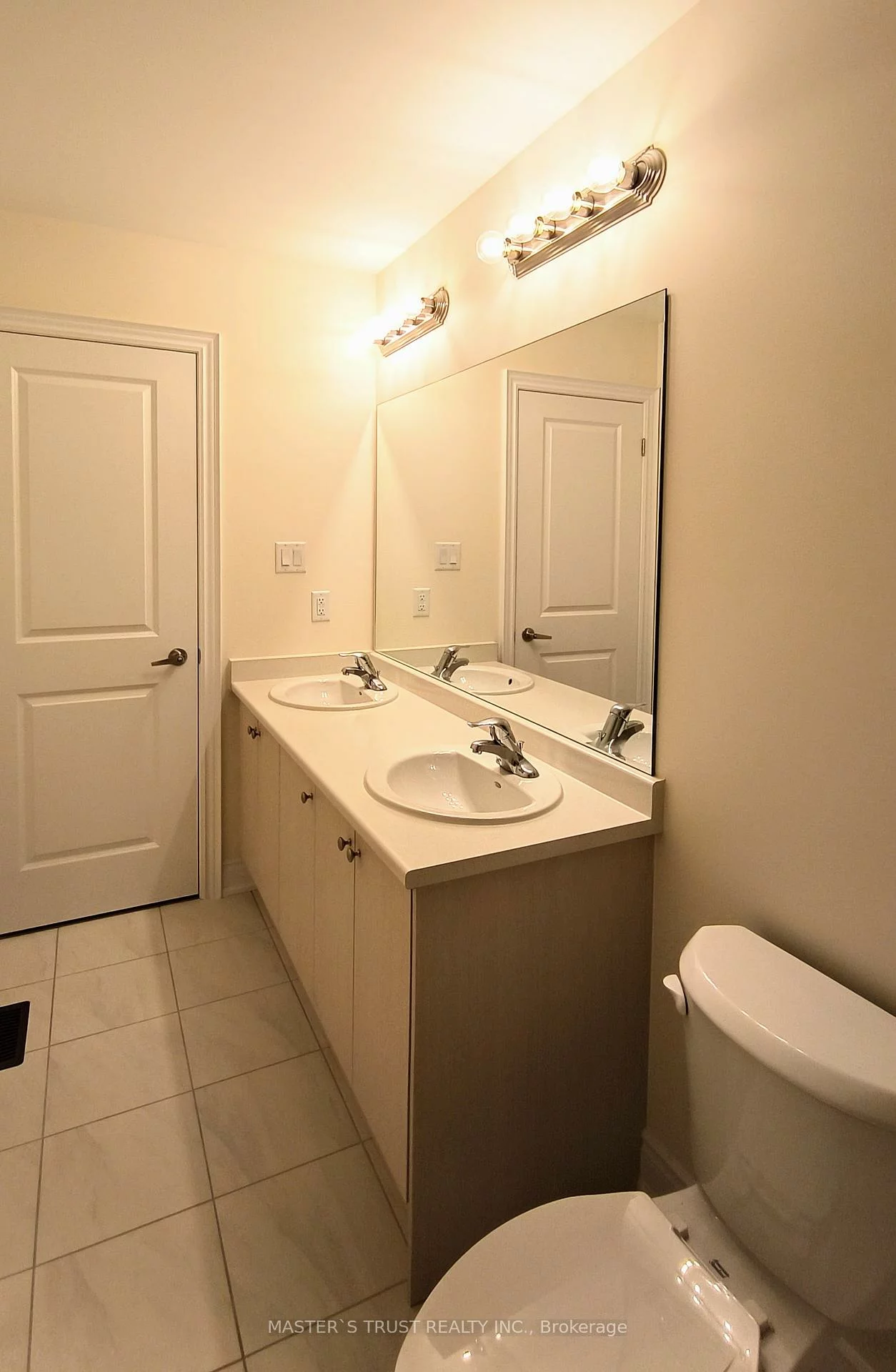 45, Elgin, Bradford, Bradford West Gwillimbury