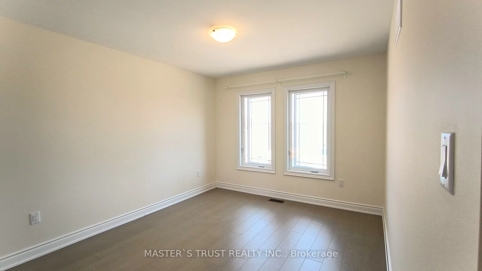 45, Elgin, Bradford, Bradford West Gwillimbury